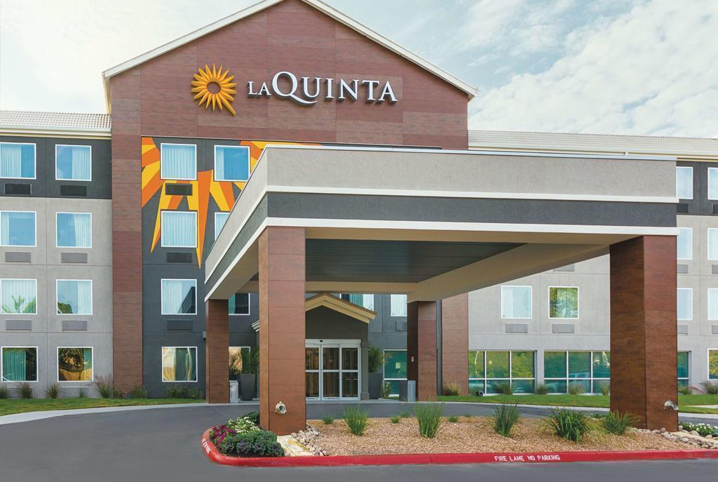 La Quinta Inn & Suites By Wyndham Dallas/Fairpark Extérieur photo