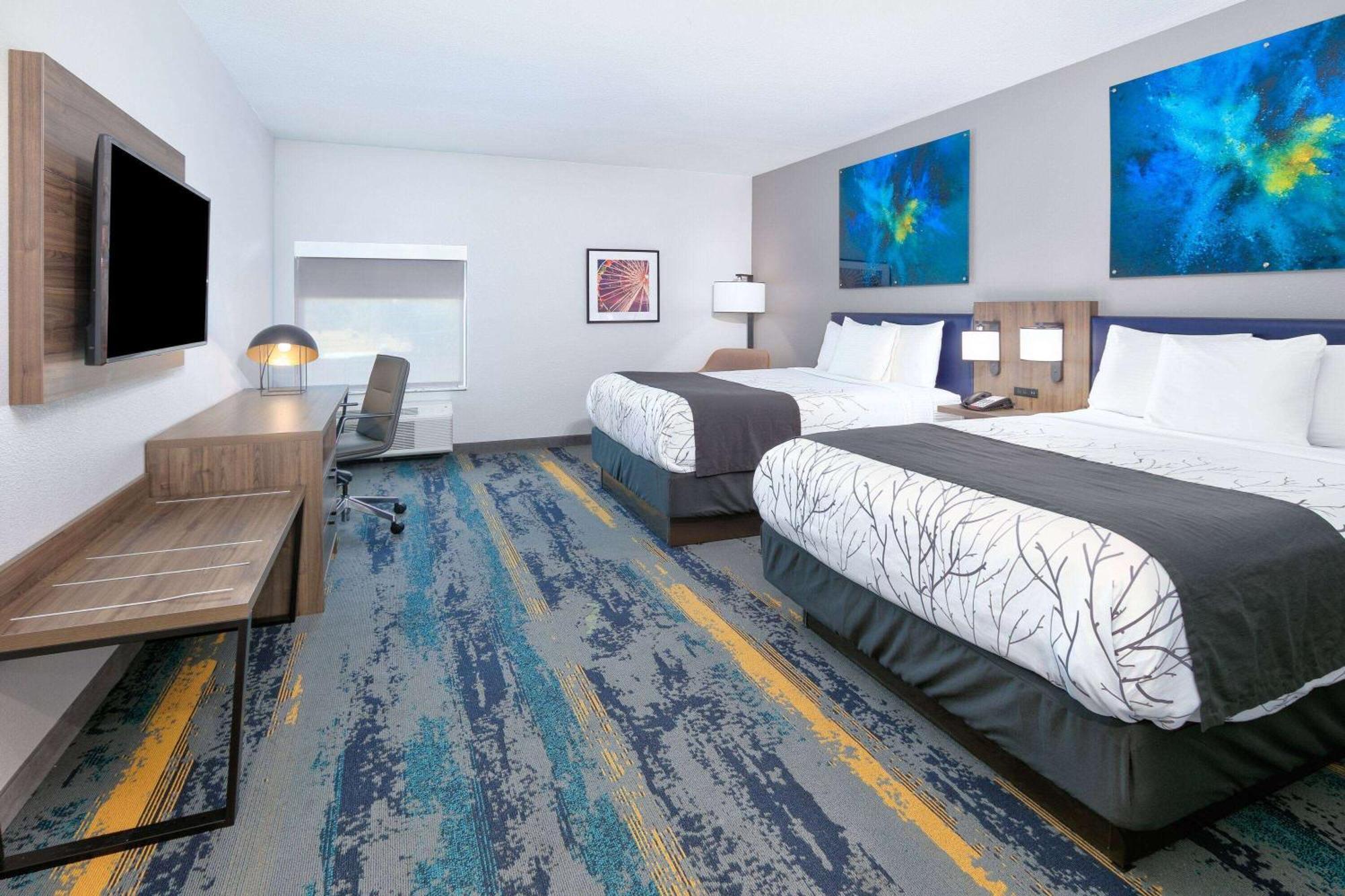La Quinta Inn & Suites By Wyndham Dallas/Fairpark Extérieur photo