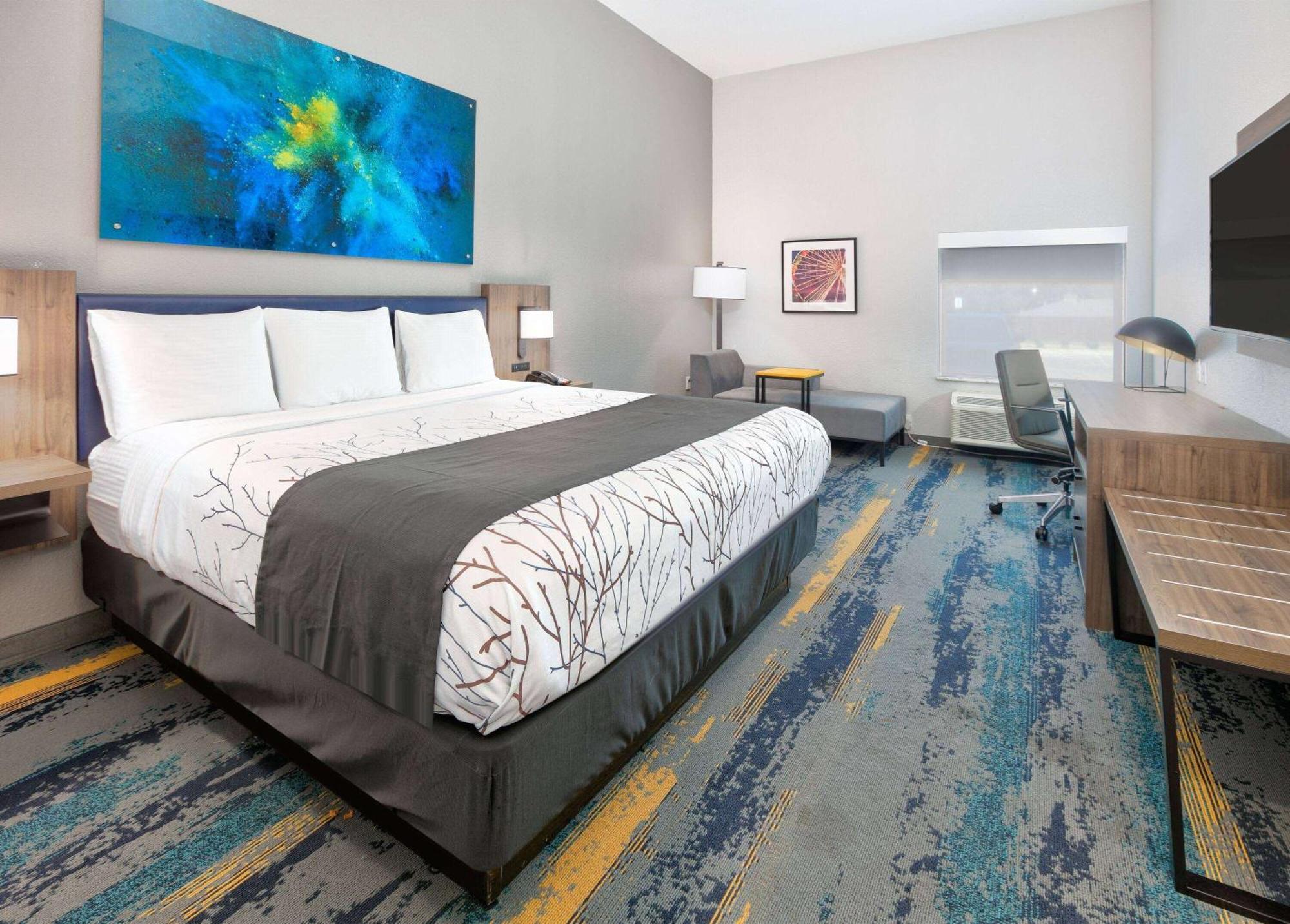 La Quinta Inn & Suites By Wyndham Dallas/Fairpark Extérieur photo